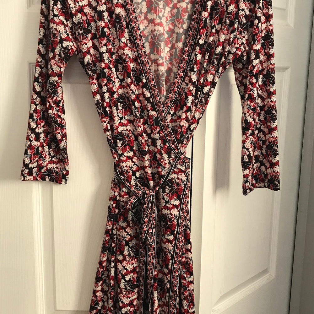 Wrap dress for day or night! ♥️